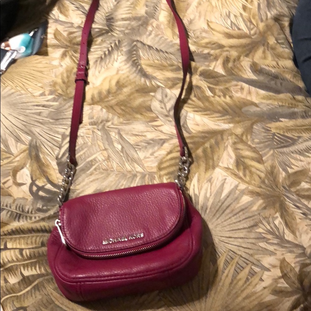Michael kors cross body